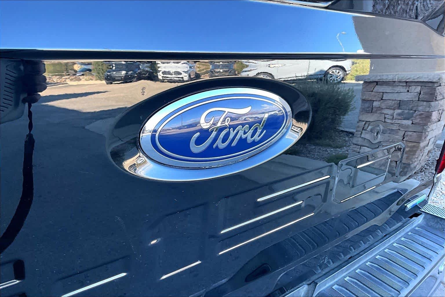 Used 2023 Agate Black Metallic Ford XLT image 59
