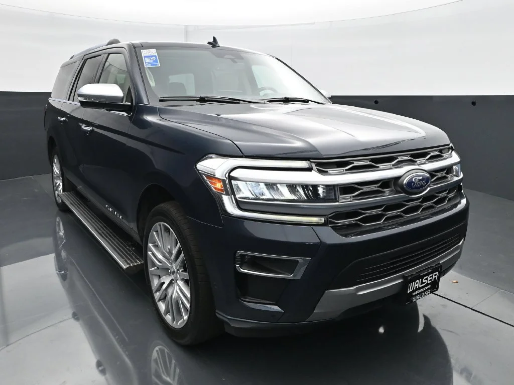 Used 2024  Ford Platinum image 10