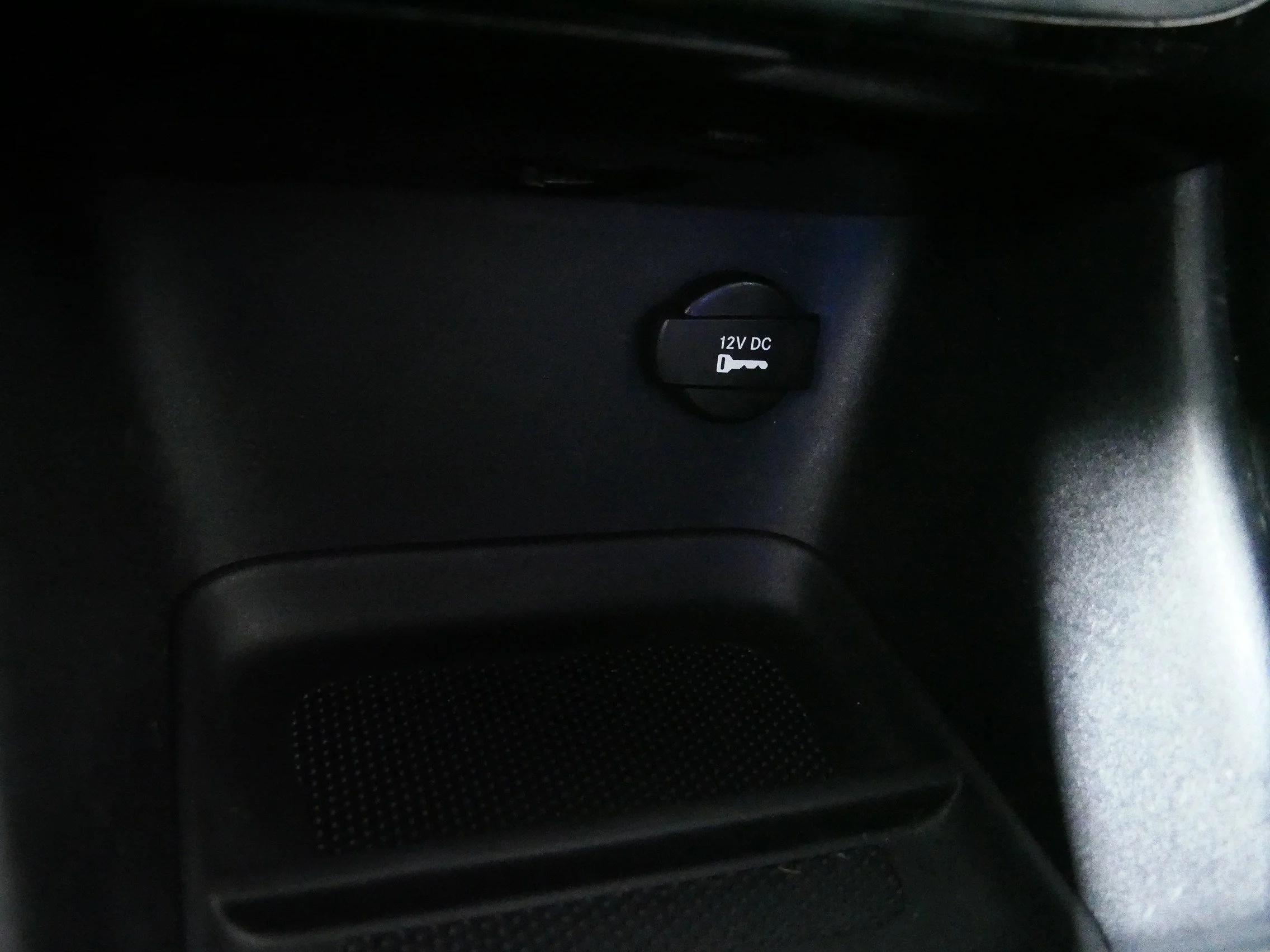 Used 2011 Bright Silver Metallic Chrysler LX image 32