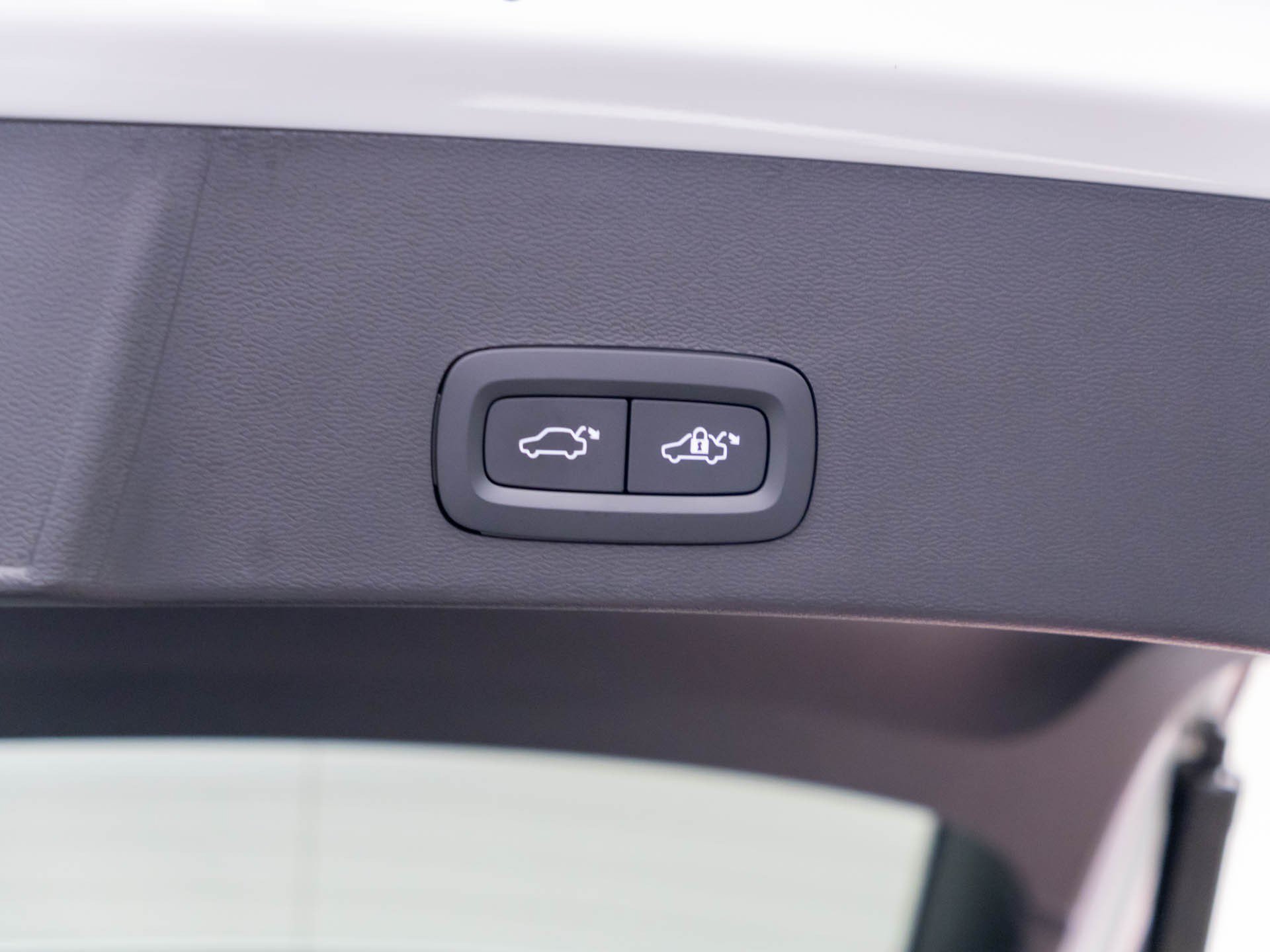 Used 2023 White Volvo Ultimate image 35