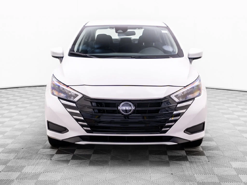 Used 2025 White Nissan 1.6 SV image 11