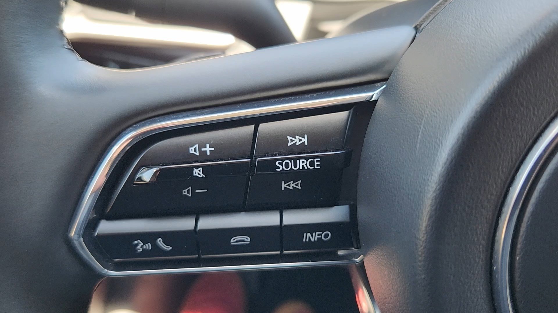 Used 2025 Jet Black Mica Mazda Preferred Package image 13
