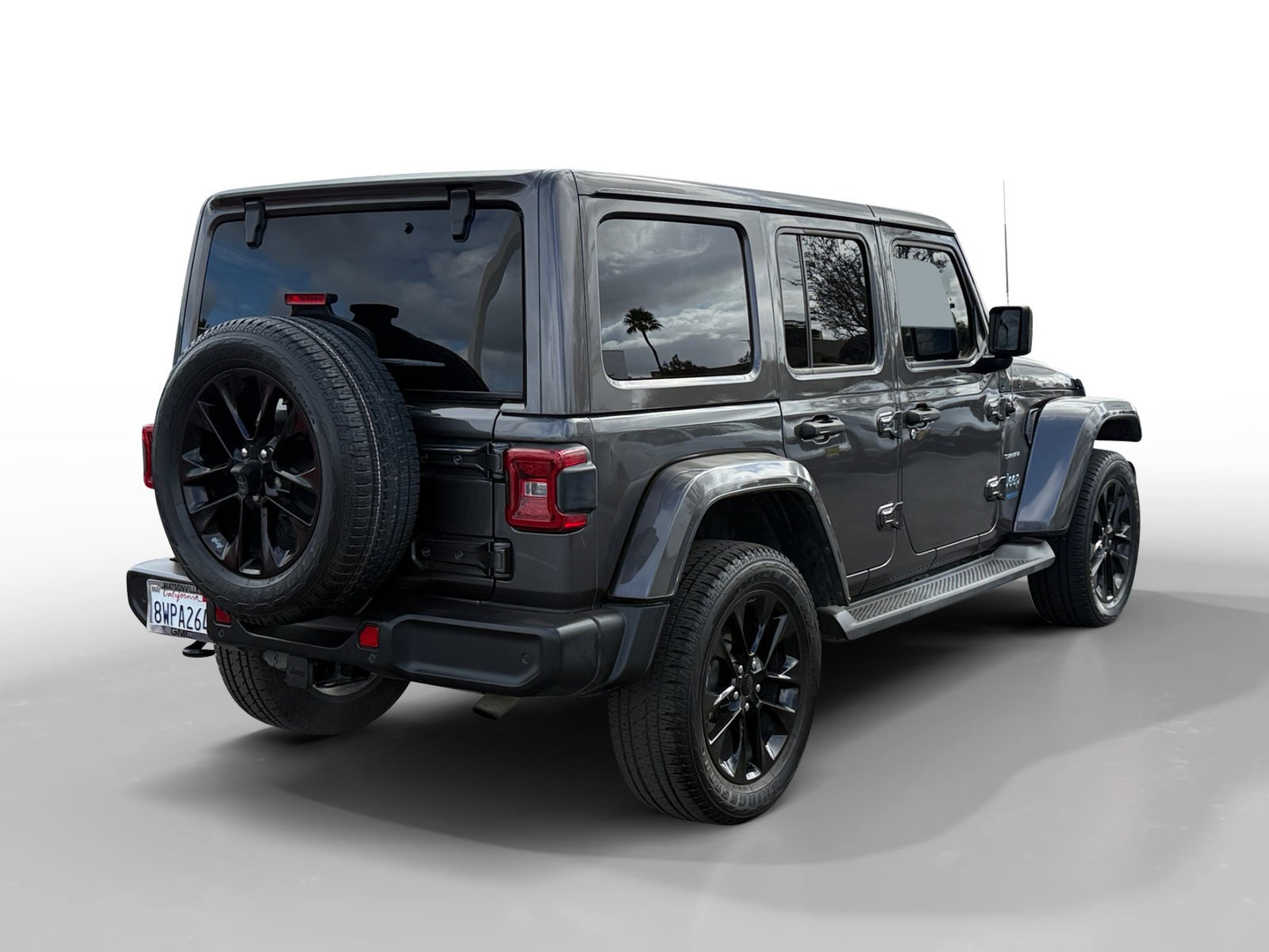 Used 2021 Granite Crystal Metallic Clearcoat Jeep Unlimited Sahara 4xe image 5