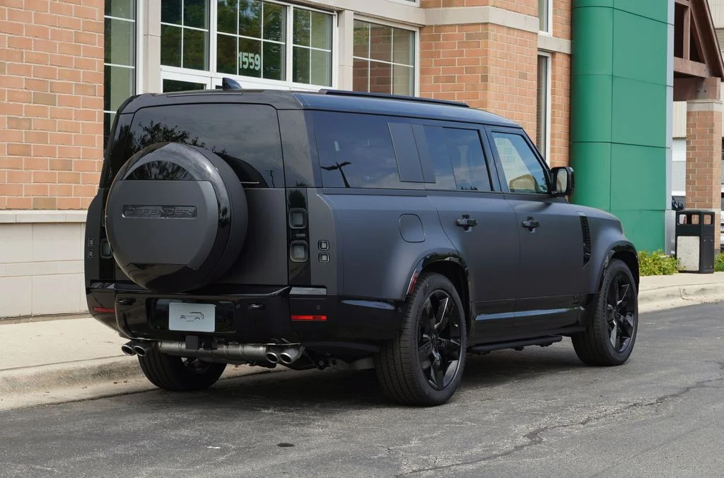New 2026 Carpathian Grey Land Rover V8 image 6