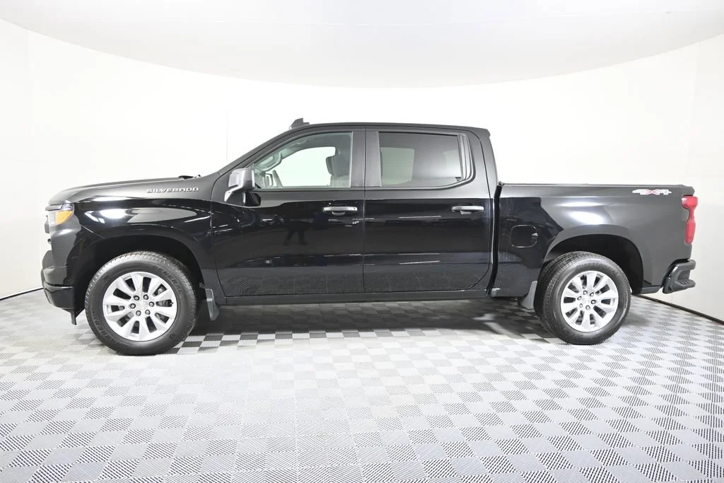 Used 2024 Chevrolet Silverado 1500 Custom with VIN 1GCPDBEK1RZ208227 for sale in Forest Lake, Minnesota