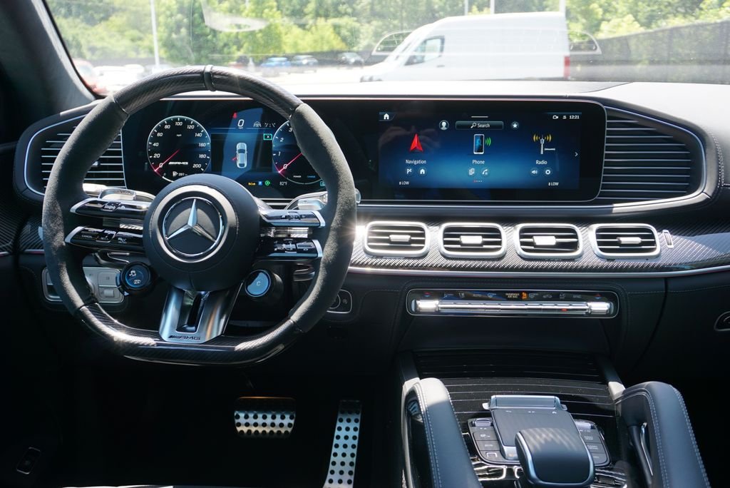 New 2026 MANUFAKTUR Moonlight White Metallic Mercedes-Benz GLE 63 S AMG® image 18