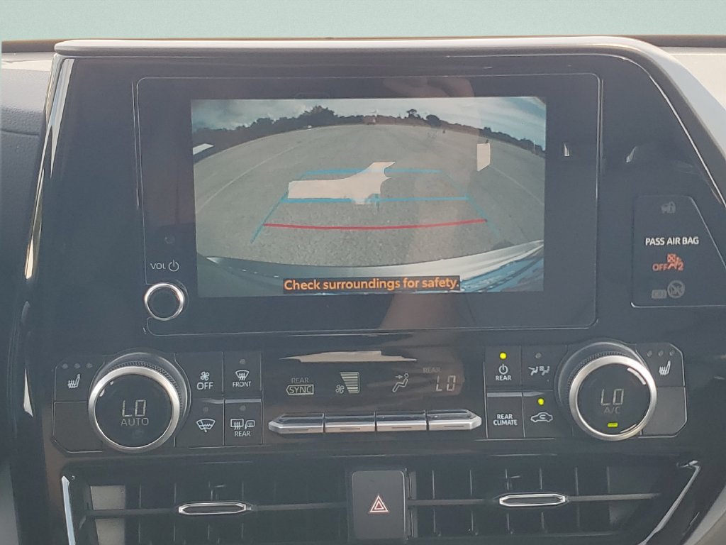 Used 2025 Silver Toyota XLE image 18