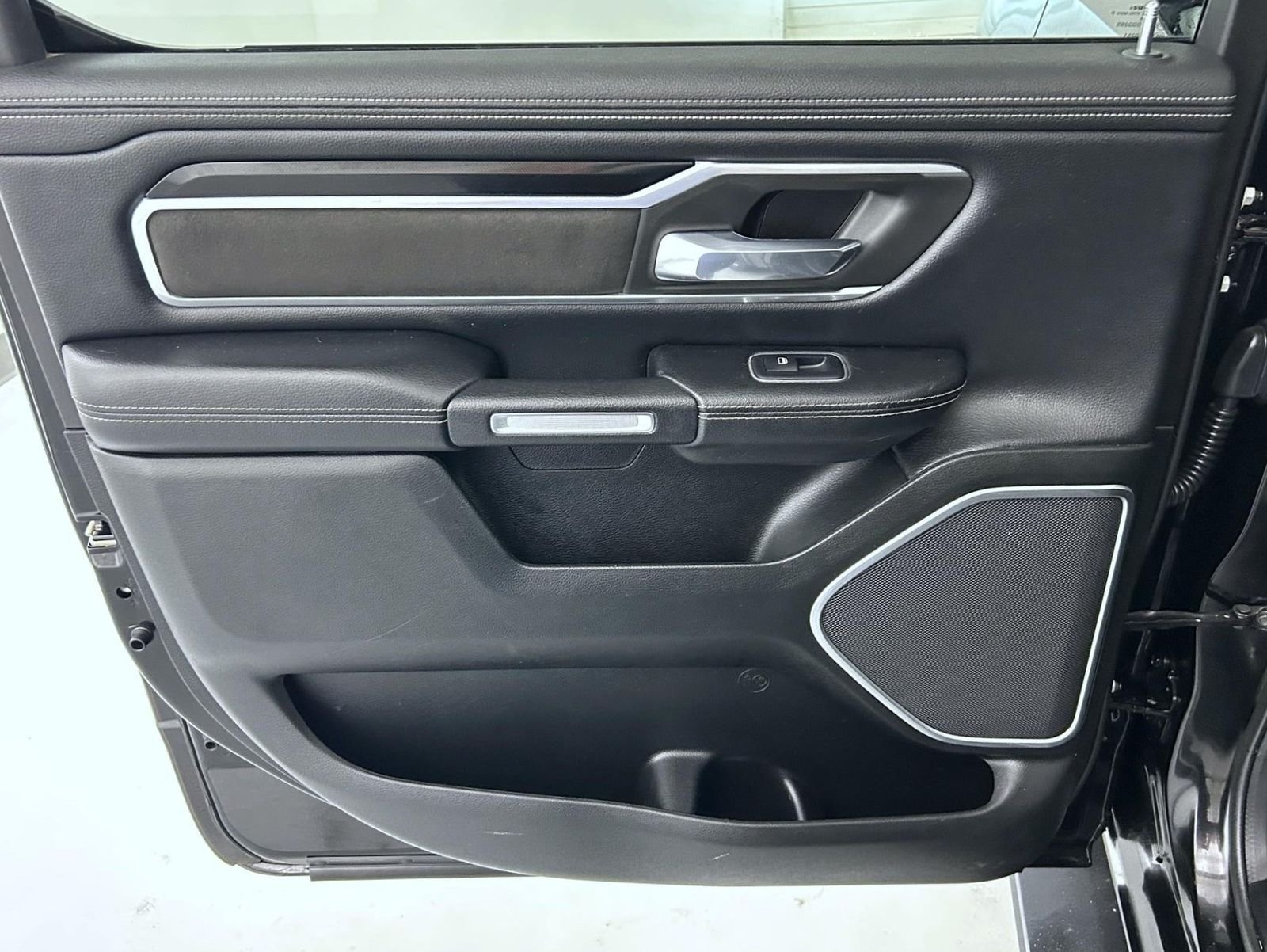Used 2020 Black Ram Laramie image 20