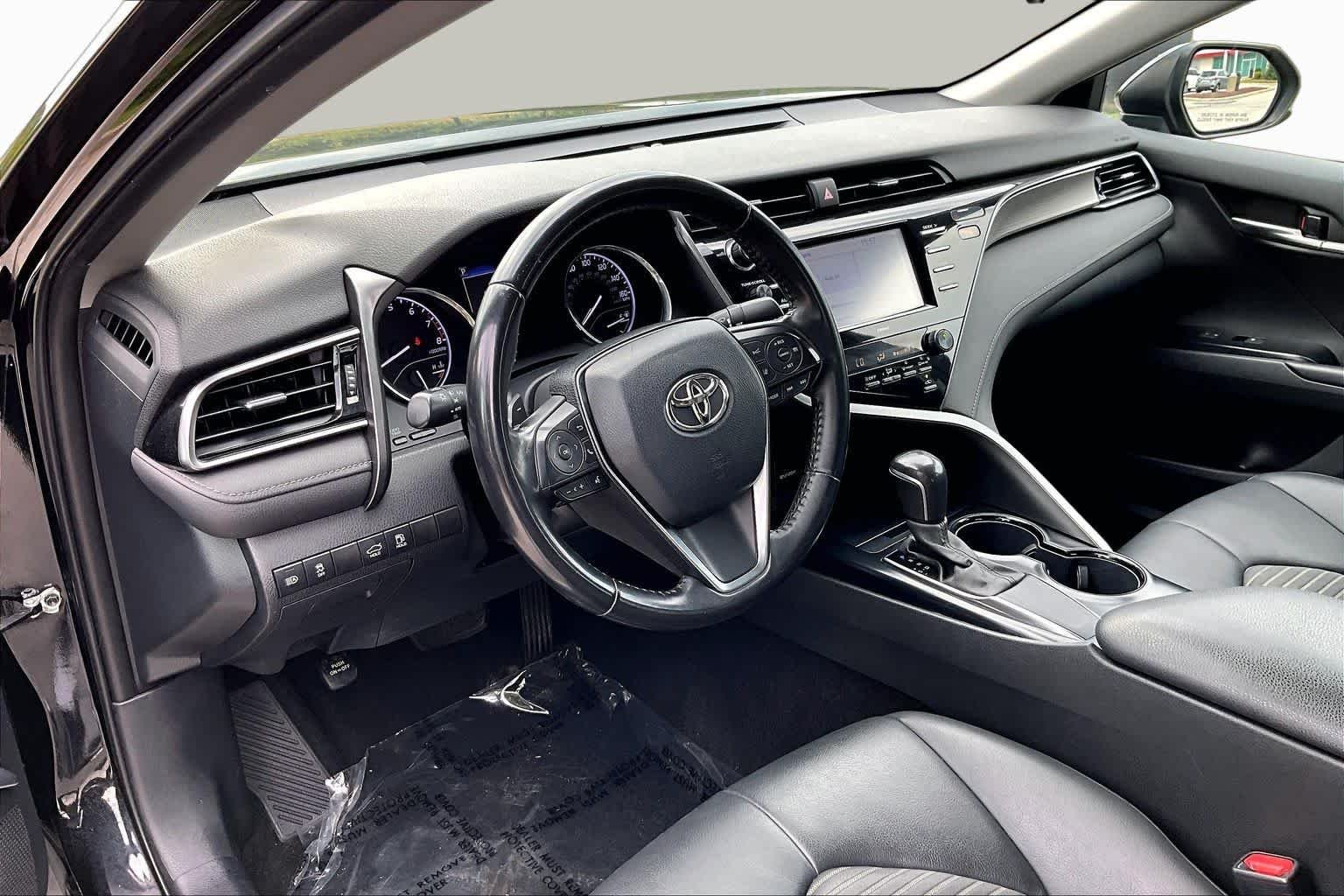 Used 2020 Midnight Black Metallic Toyota SE Nightshade image 17