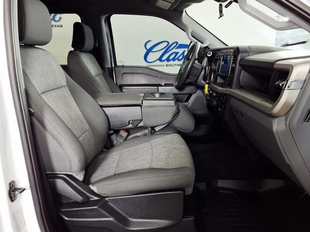 Used 2023 White Ford XL image 12