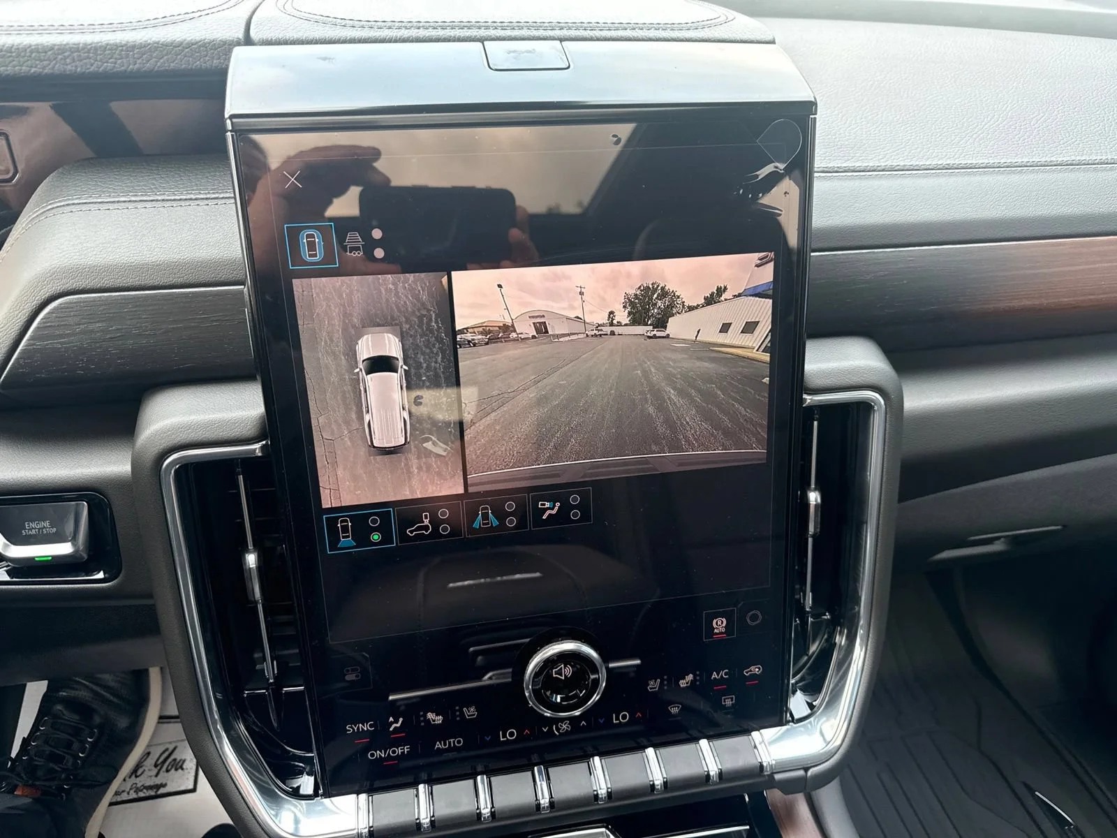 2026 GMC Yukon XL Denali - Photo 17