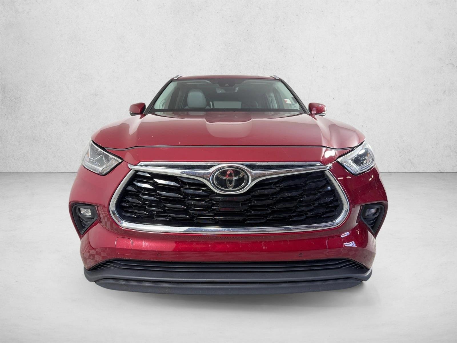 Used 2021 Ruby Flare Pearl Toyota Limited image 10