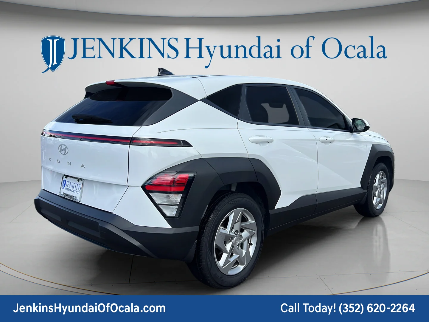 Used 2026 Atlas White Hyundai SE image 3