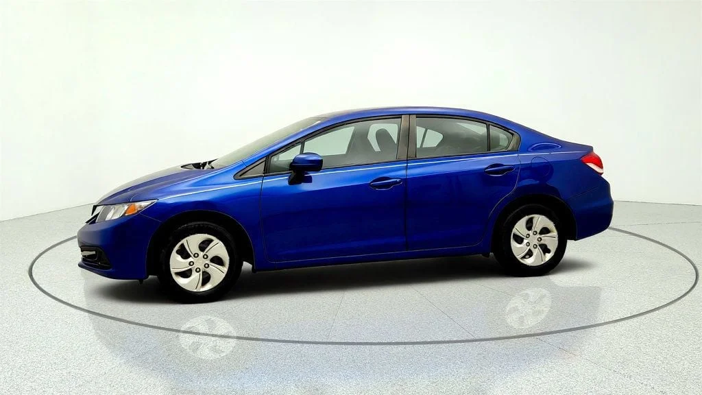 Used 2015 Dyno Blue Pearl Honda 4dr CVT LX image 8