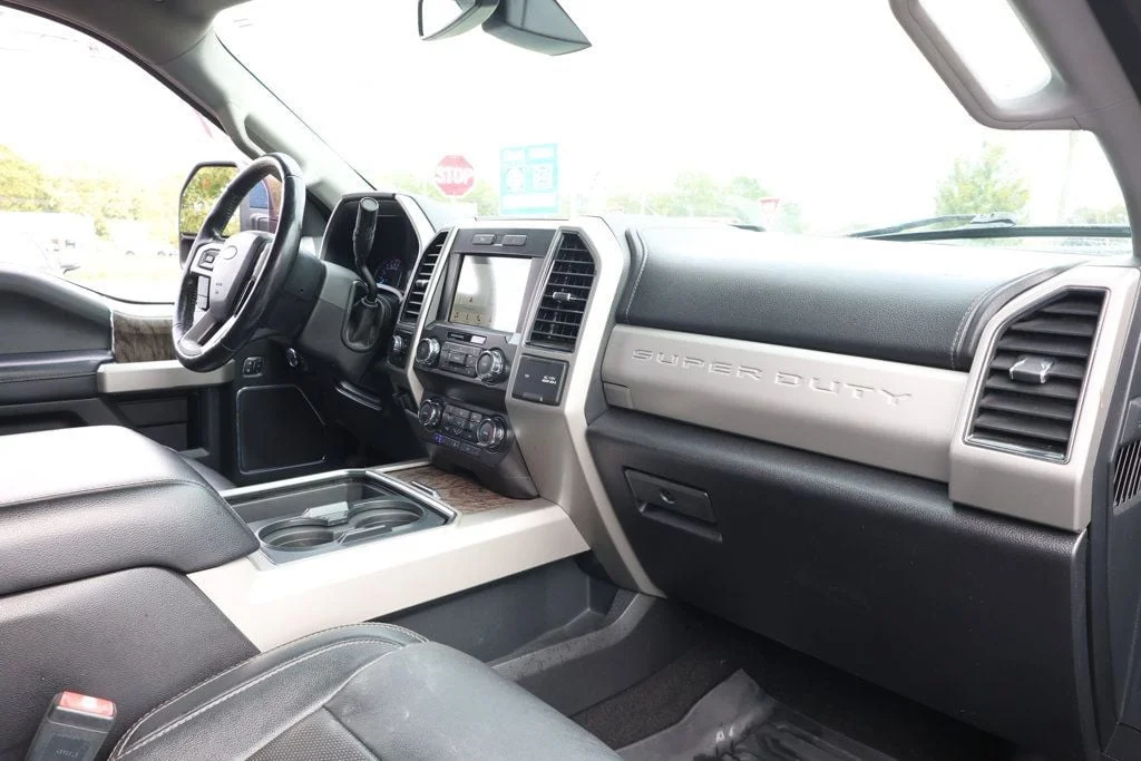 Used 2019 Blue Jeans Metallic Ford LARIAT 4WD Crew Cab 6.75