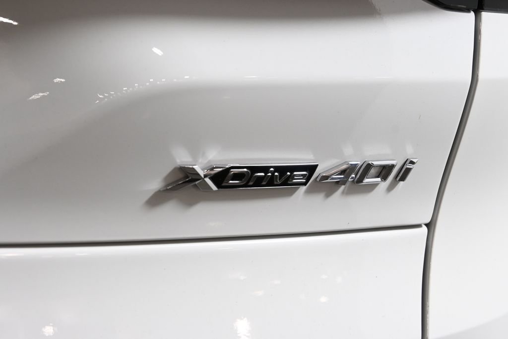 New 2026 Alpine White BMW xDrive40i image 40