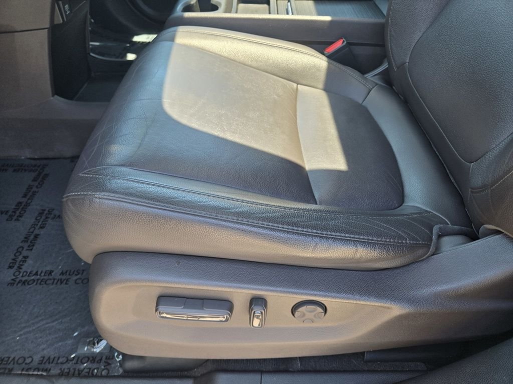 Used 2018 Lunar Silver Metallic Honda EX-L image 13