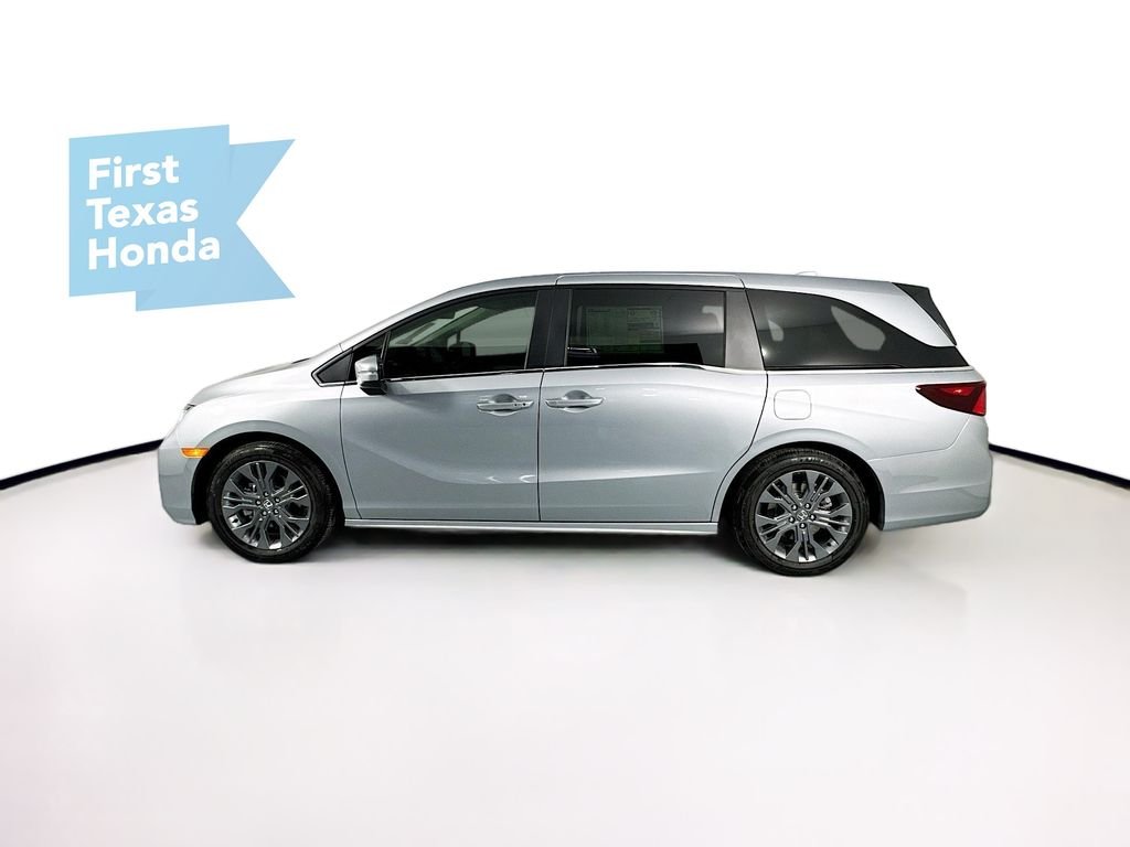 New 2026 Solar Silver Metallic Honda Touring image 4
