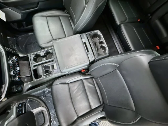 Used 2025 White Metallic Ford Lariat image 23