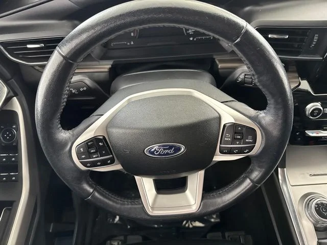 Used 2023 Gray Ford Limited image 25
