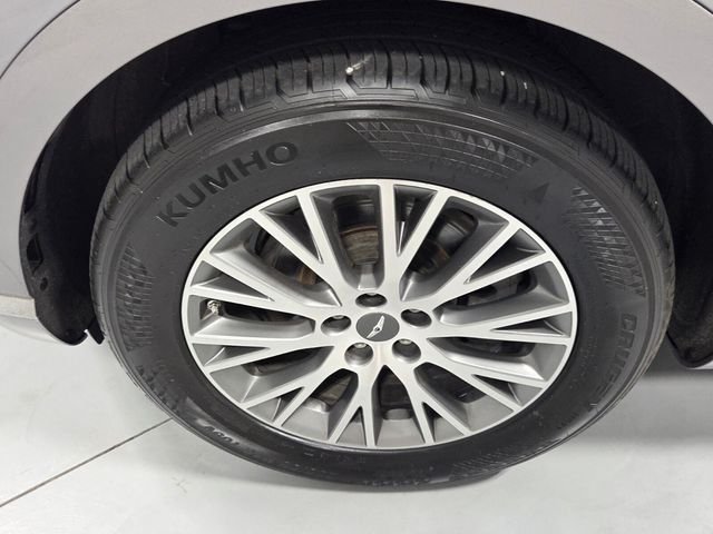 Used 2024 Silver Genesis 2.5T image 17