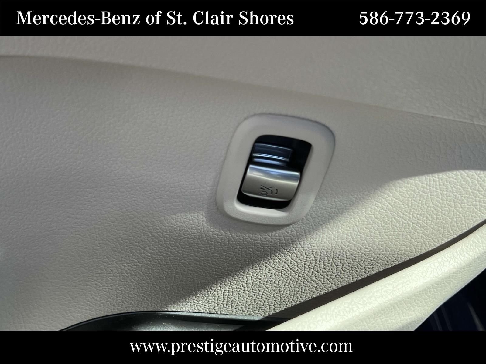 Certified Used 2025 Blue Mercedes-Benz C 300 image 24