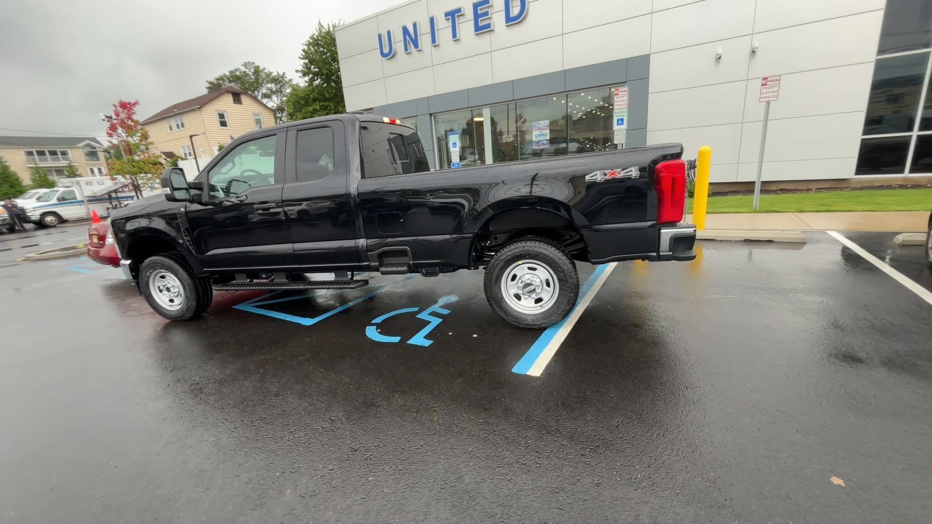 New 2027 Agate Black Metallic Ford F-350® XL image 5