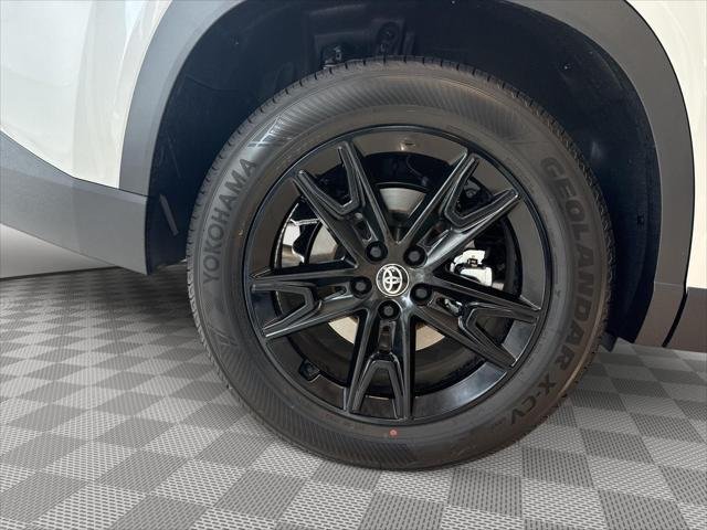 Certified Used 2026 PLATINUM WHITE PEARL MC. Toyota  image 6