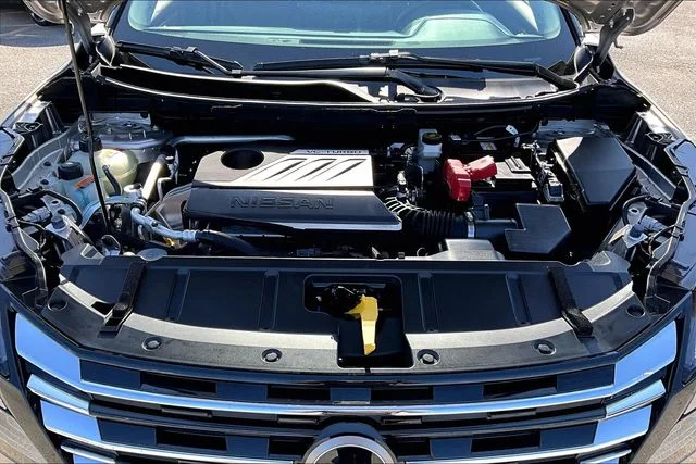 Used 2025 Gold Nissan Platinum image 30