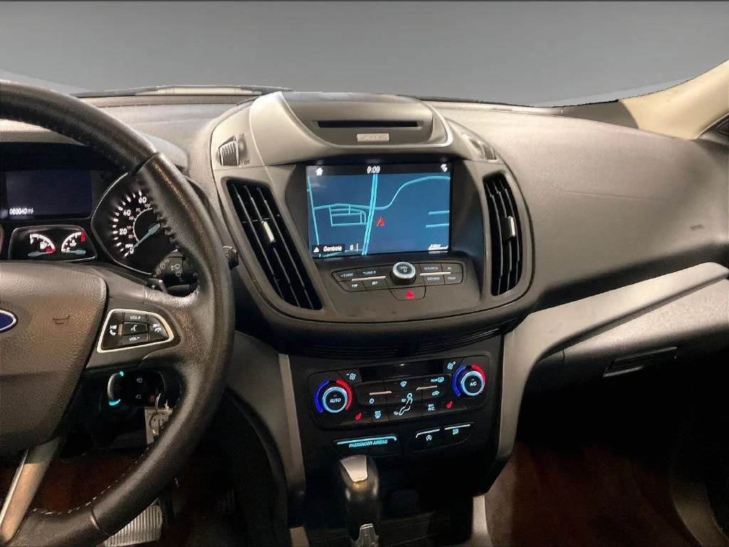 Used 2017 Gray Ford SE image 18