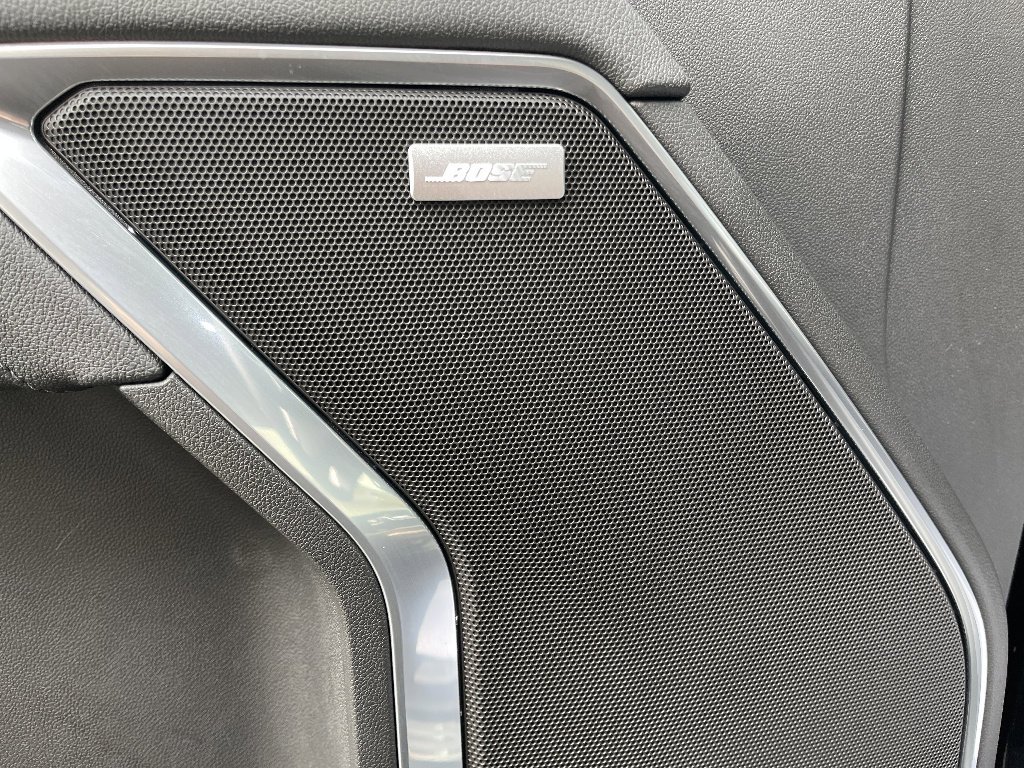 New 2026 Onyx Black GMC Elevation image 29