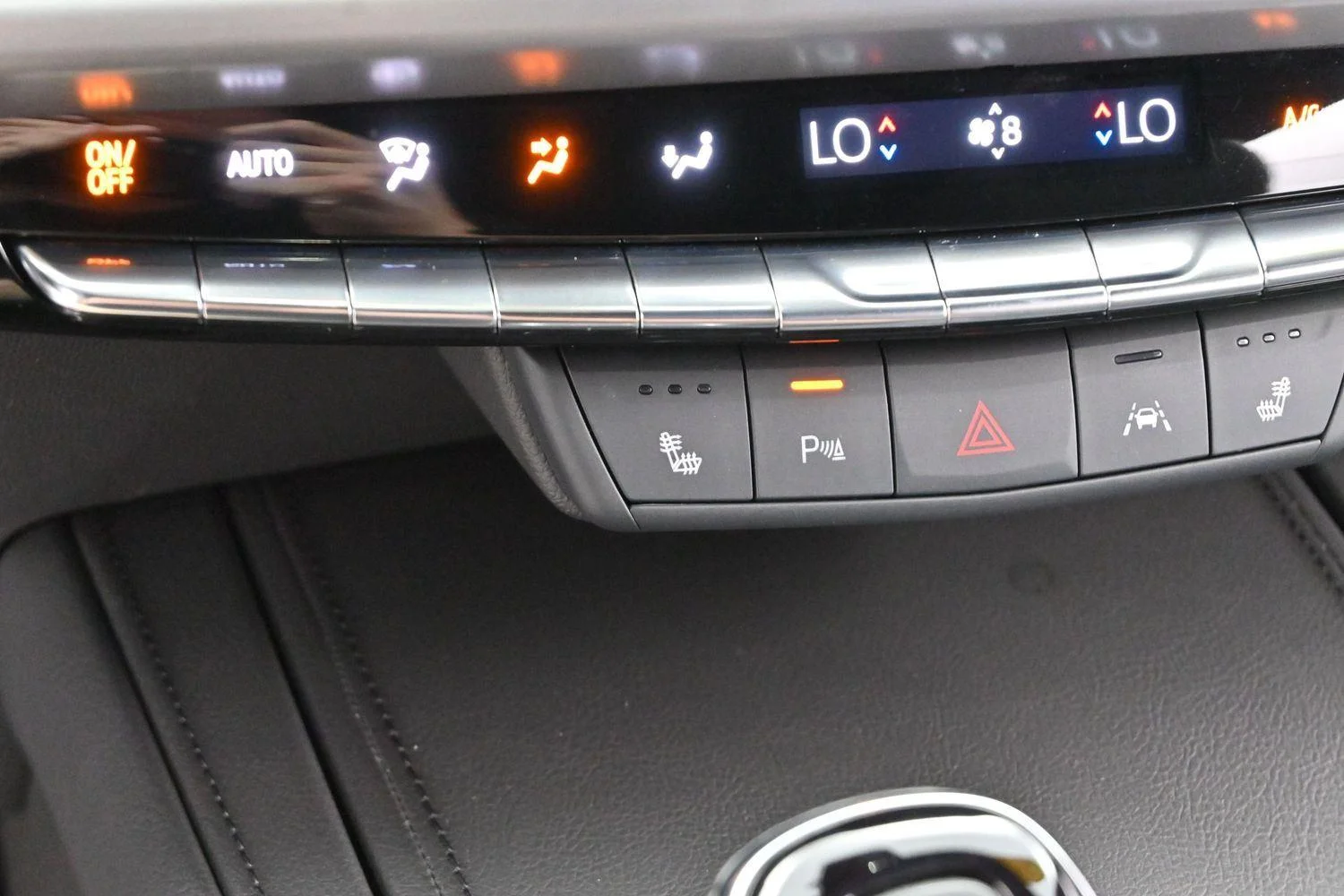 Used 2024 Argent Silver Metallic Cadillac Sport image 26