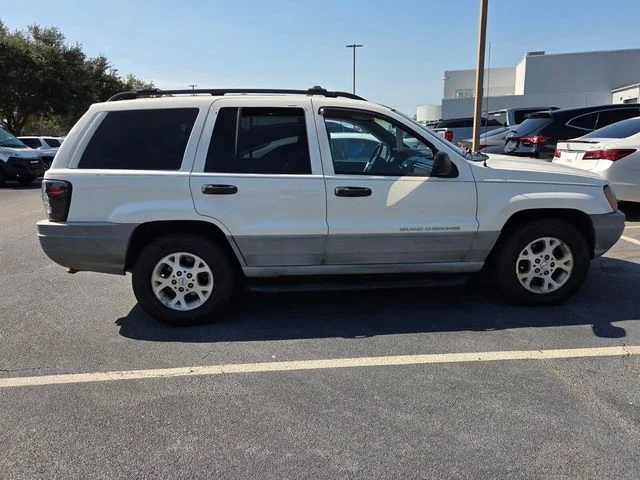 Used 1999 White Jeep Laredo image 18
