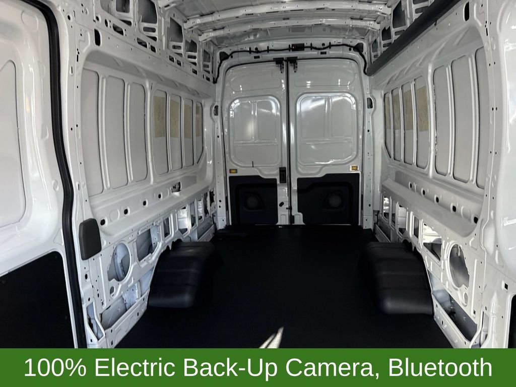 Used 2022 White Ford Base image 17