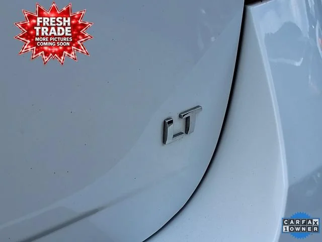 Used 2017 SUMMIT WHITE Chevrolet LT image 32