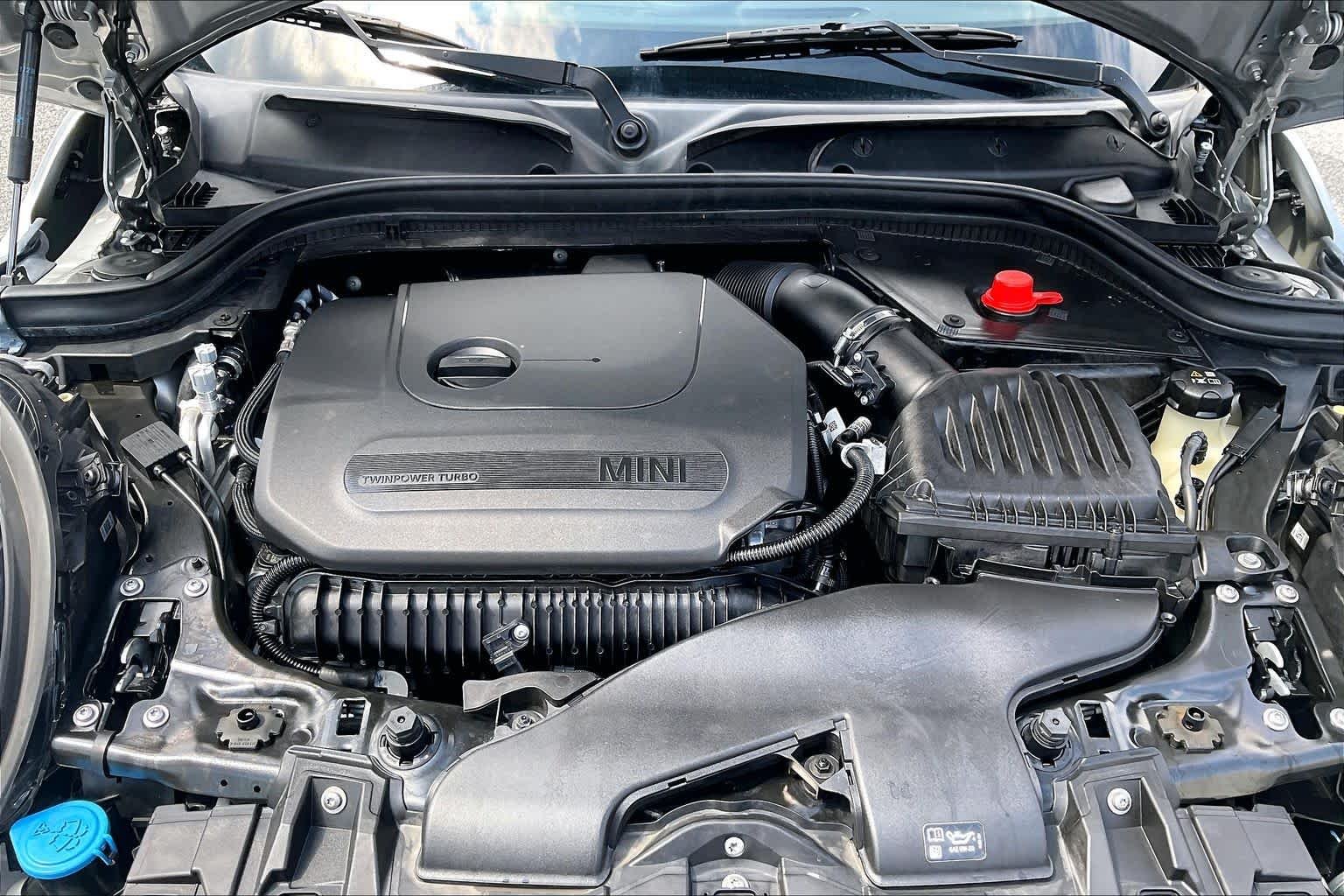 Used 2024 Melting Silver III Metallic MINI Cooper S image 30