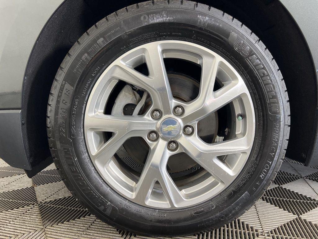 Used 2020 Nightfall Gray Metallic Chevrolet LT image 32