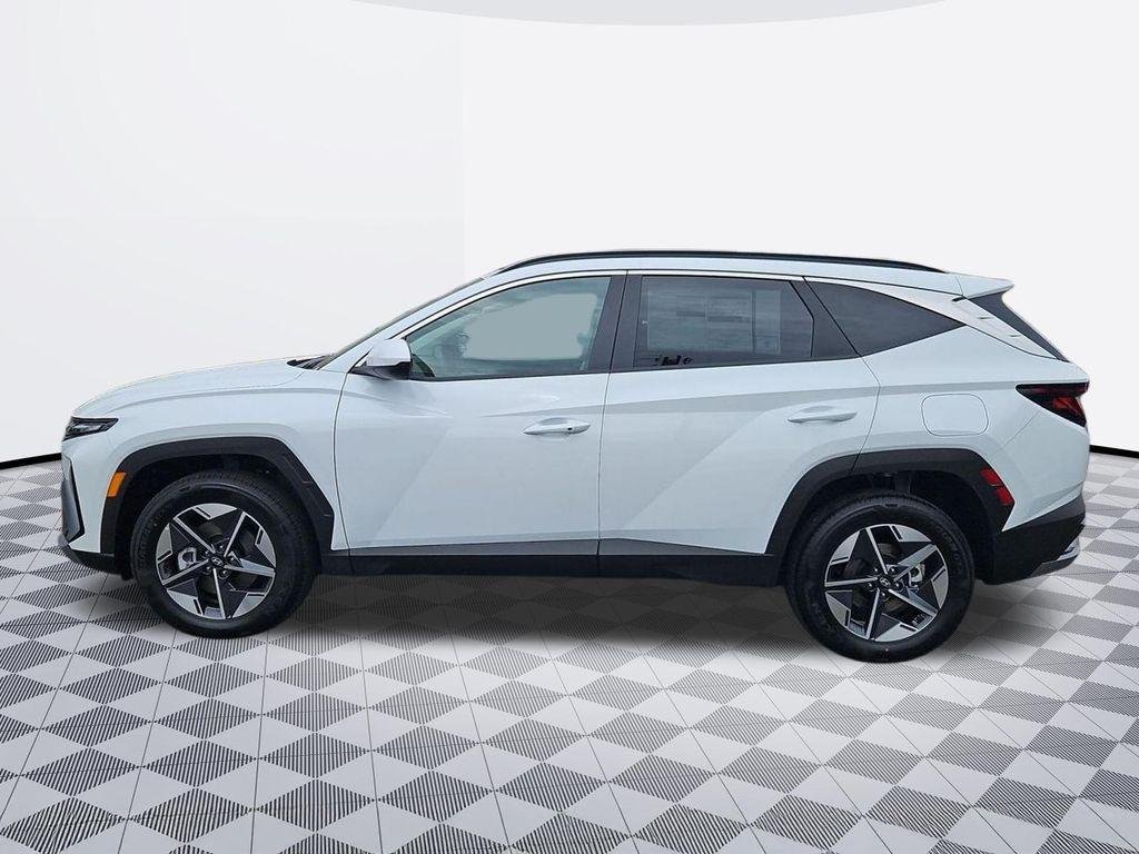 New 2026 White Hyundai SEL AWD image 3