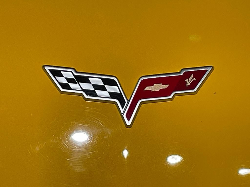 Used 2005 Millenium Yellow Chevrolet BASE image 5