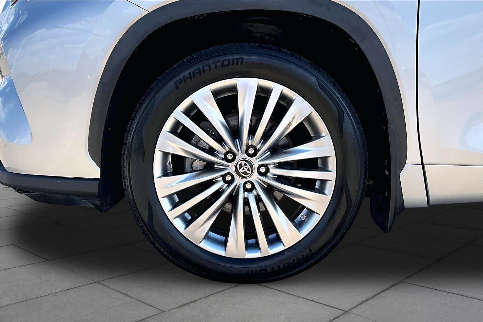 Used 2021 Celestial Silver Metallic Toyota Platinum image 11