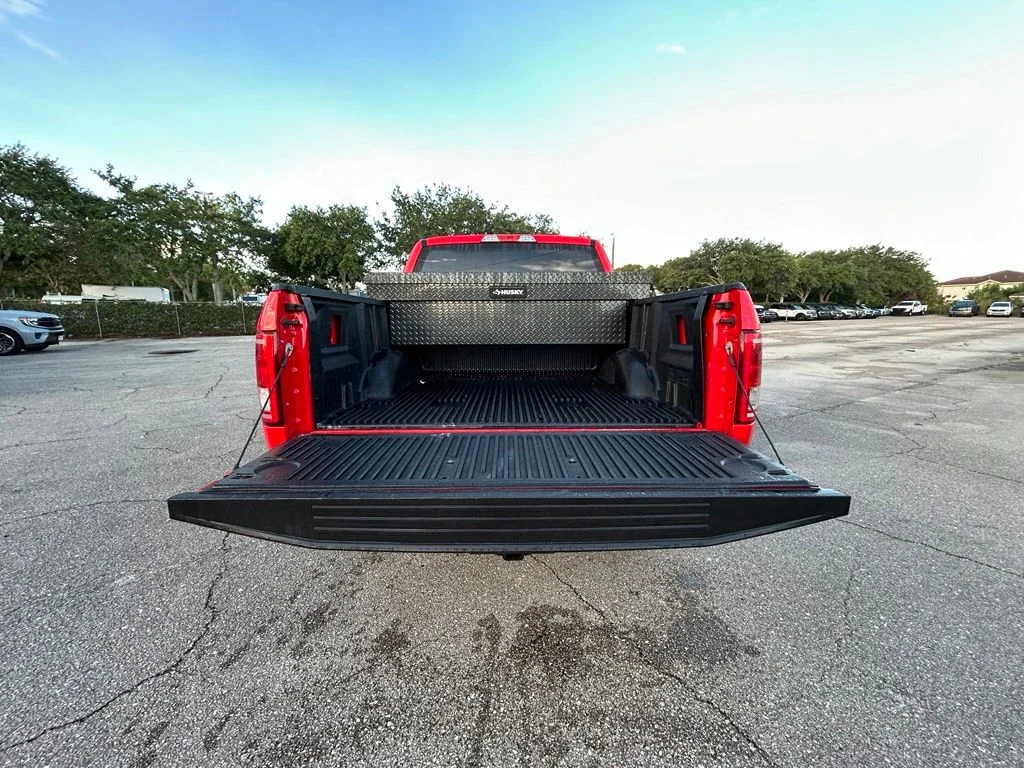 Used 2017 Race Red Ford XLT image 30