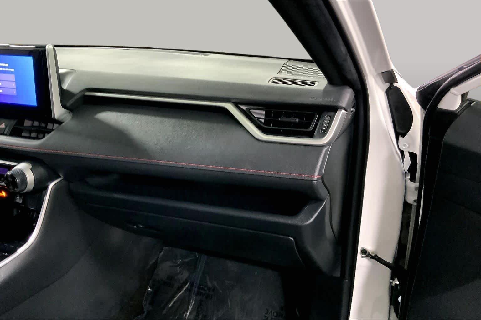 Used 2023 Ice Cap Toyota SE image 19