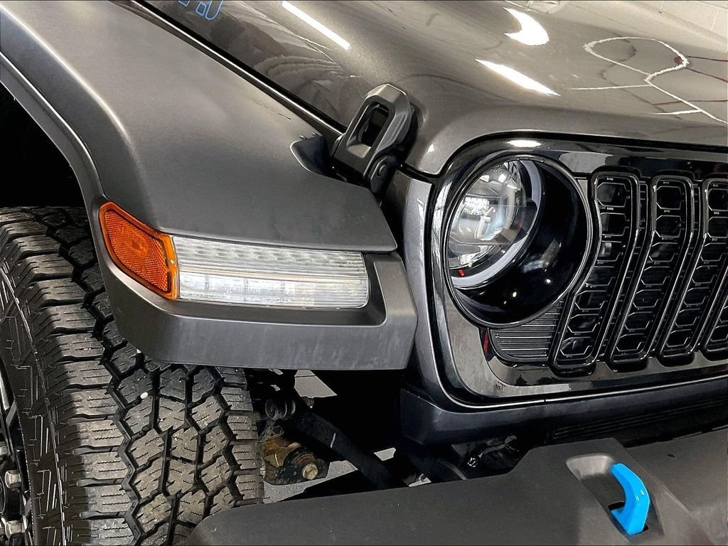 Used 2024 Granite Crystal Metallic Clearcoat Jeep Willys 4xe image 31
