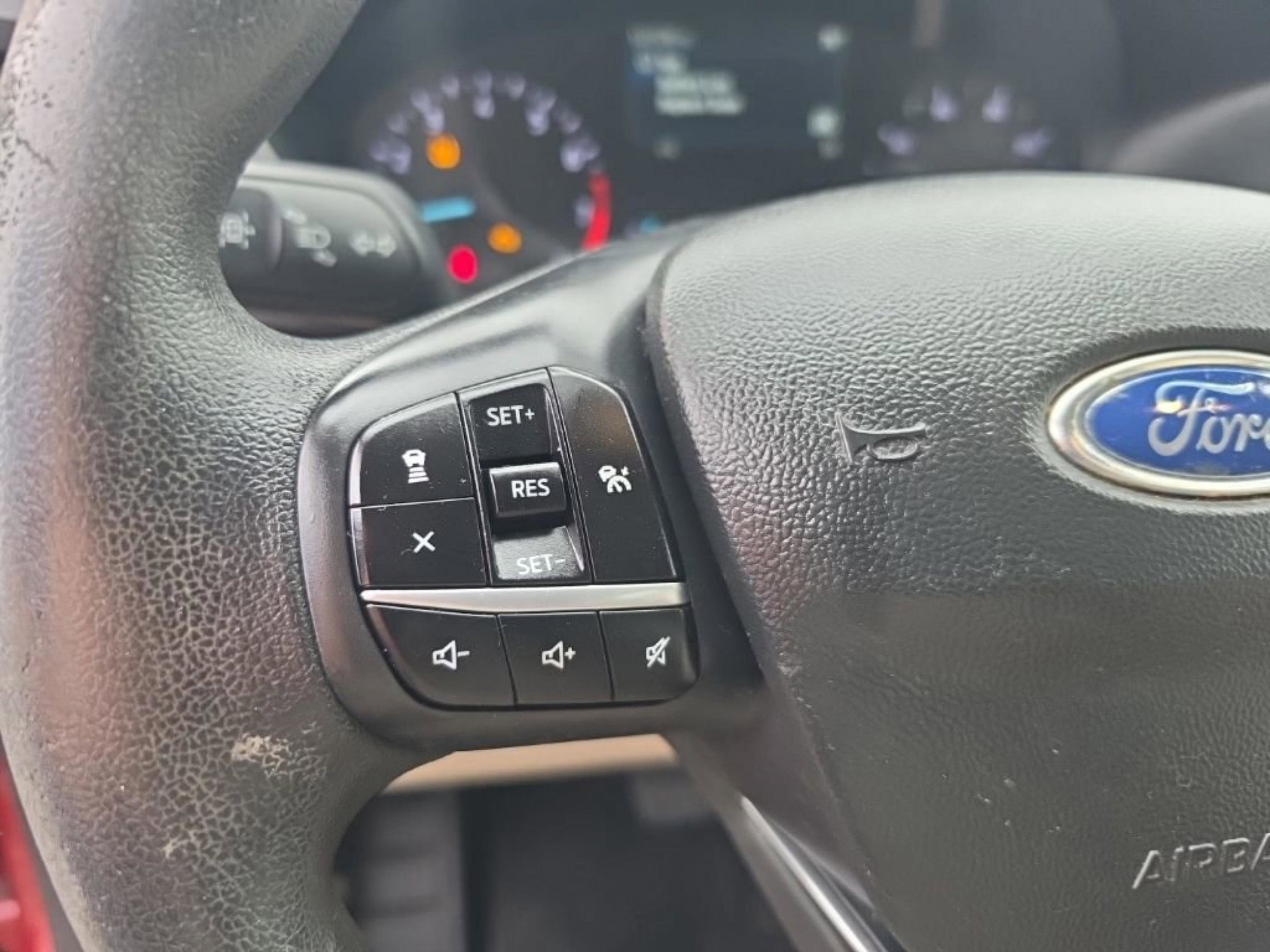 Used 2020 Red Ford SE image 13