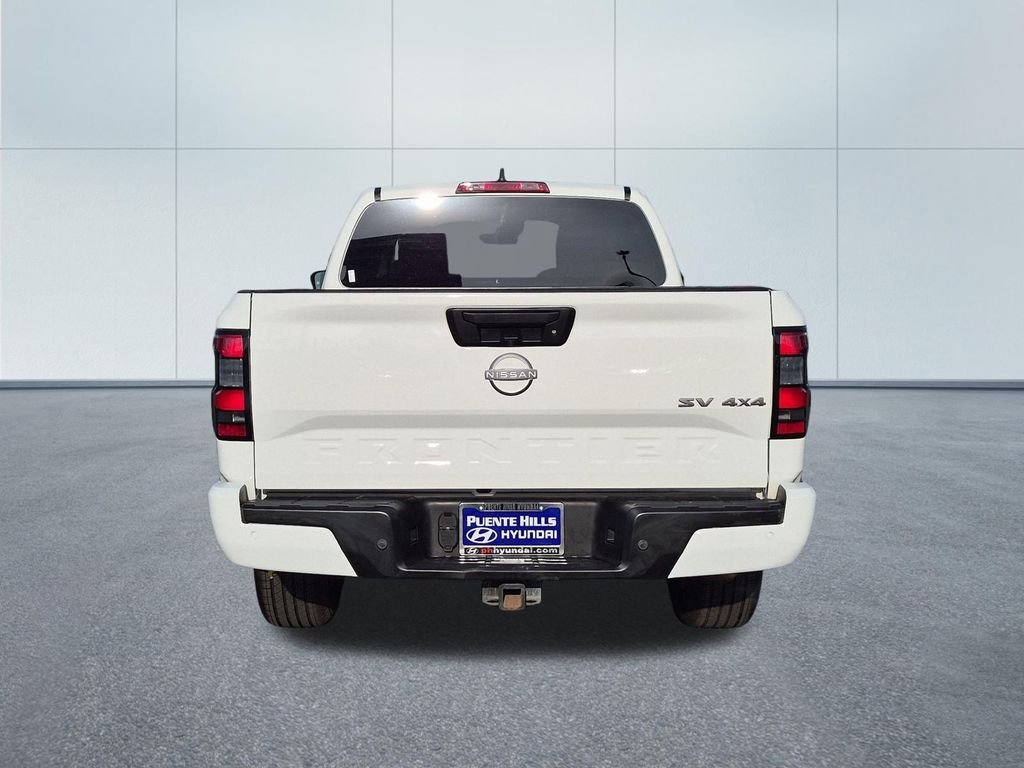 Used 2023 White Nissan SV image 5