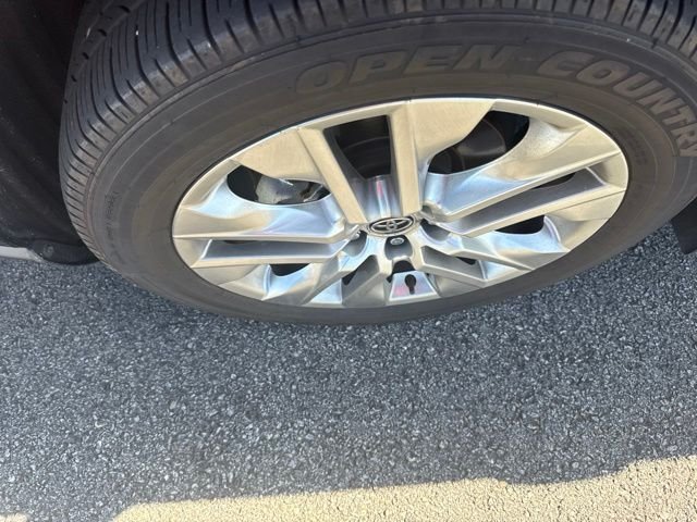 Used 2025 Black Toyota XLE Premium image 3