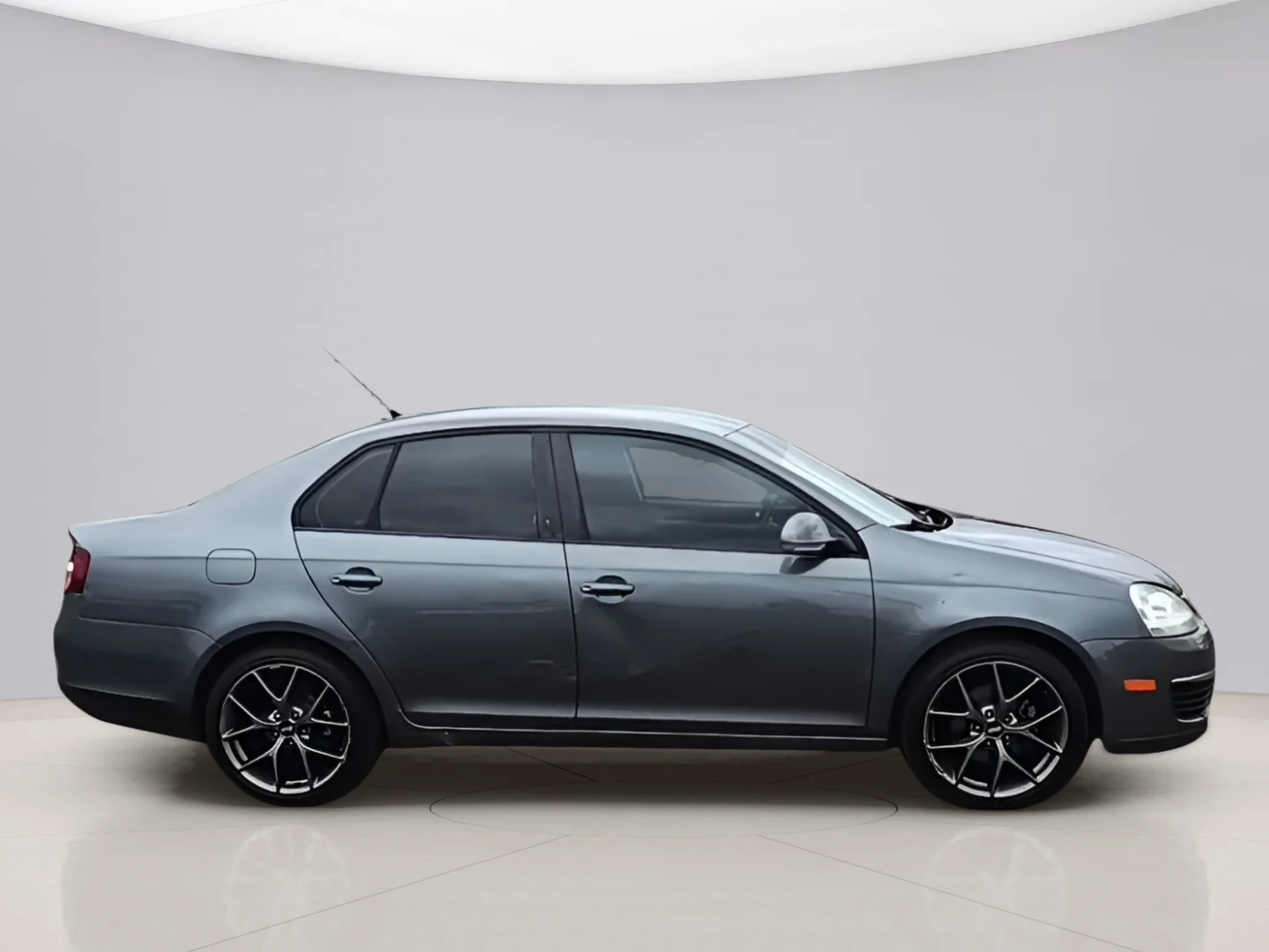 Used 2008 Silver Volkswagen S image 8