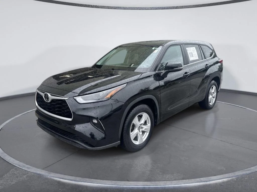 Used 2023 Black Toyota LE image 3
