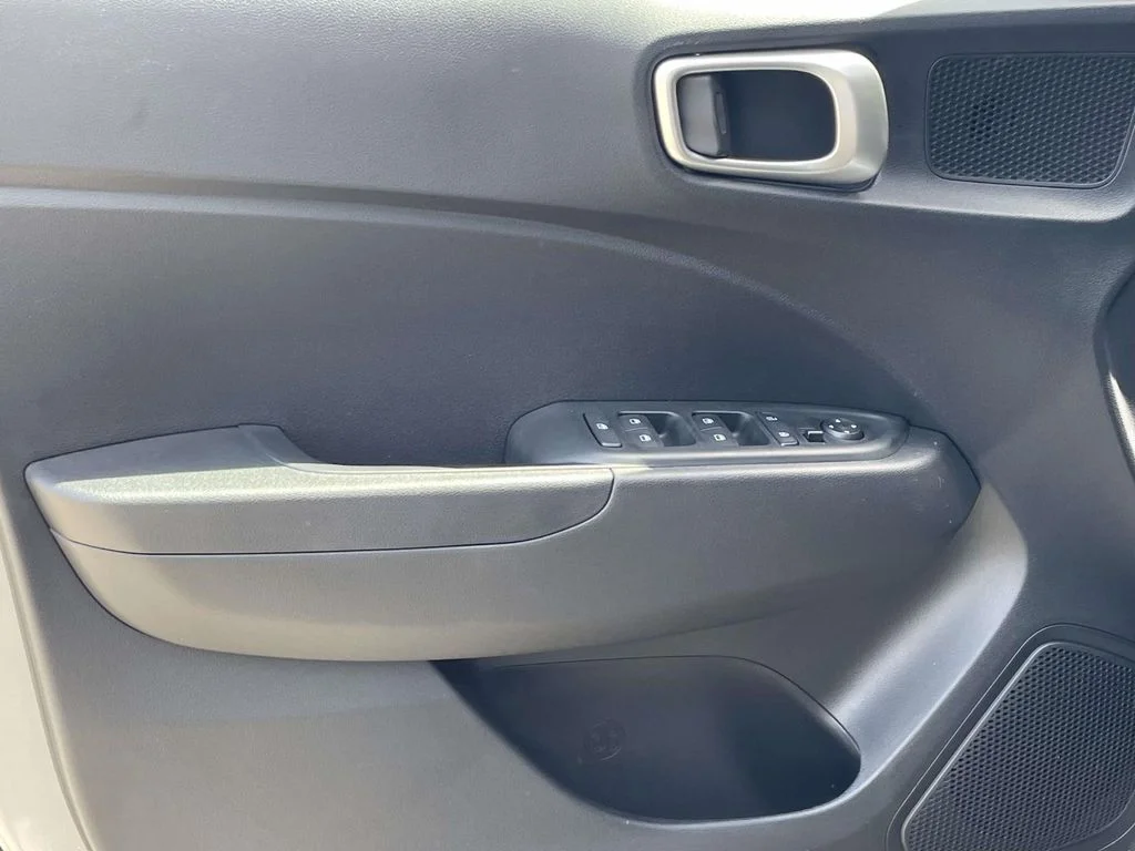New 2026 Silver Hyundai SE image 13