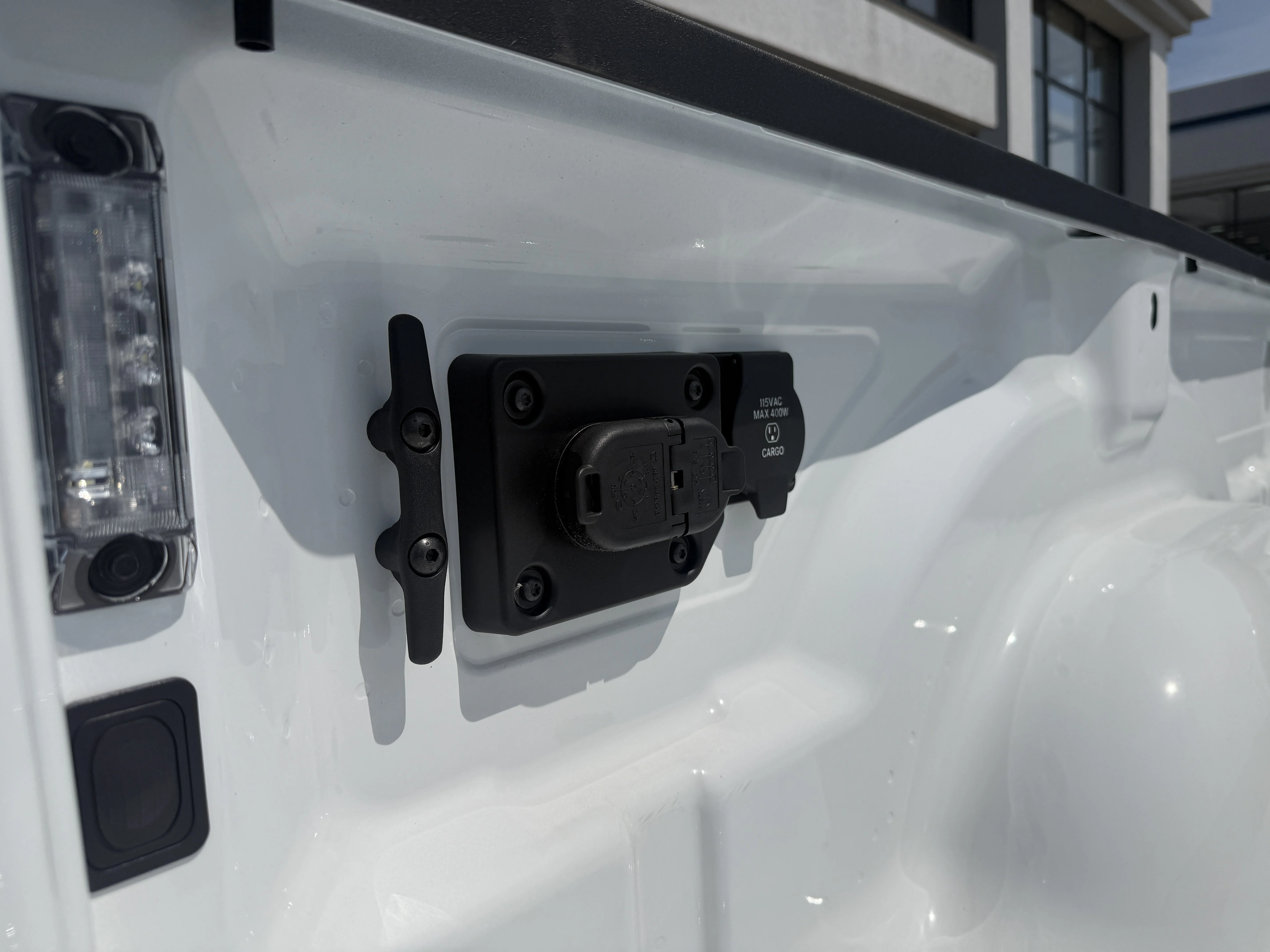 New 2026 Bright White Clear-Coat Exterior Paint RAM Tradesman image 13